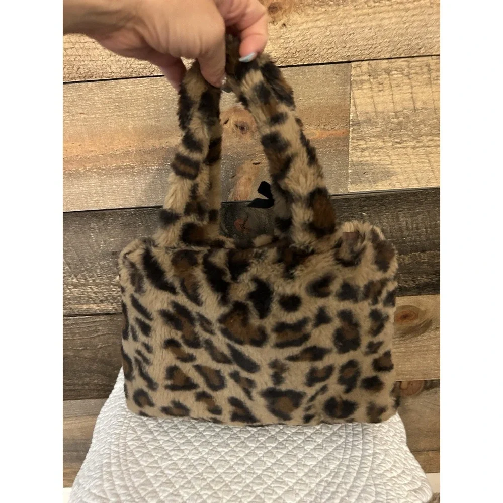 Hello Kitty Leopard Print Plush Tote‎ Bag- faux fur Never Used